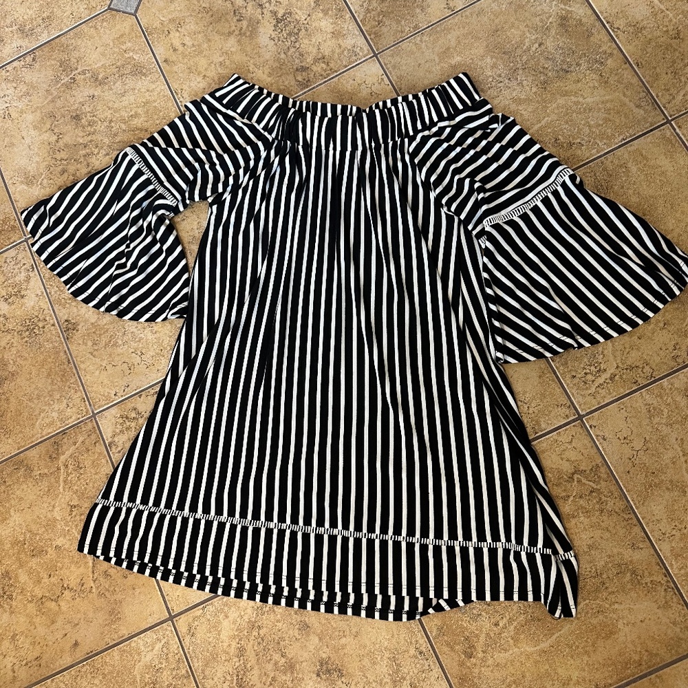 Black and White stripped tunic dress.